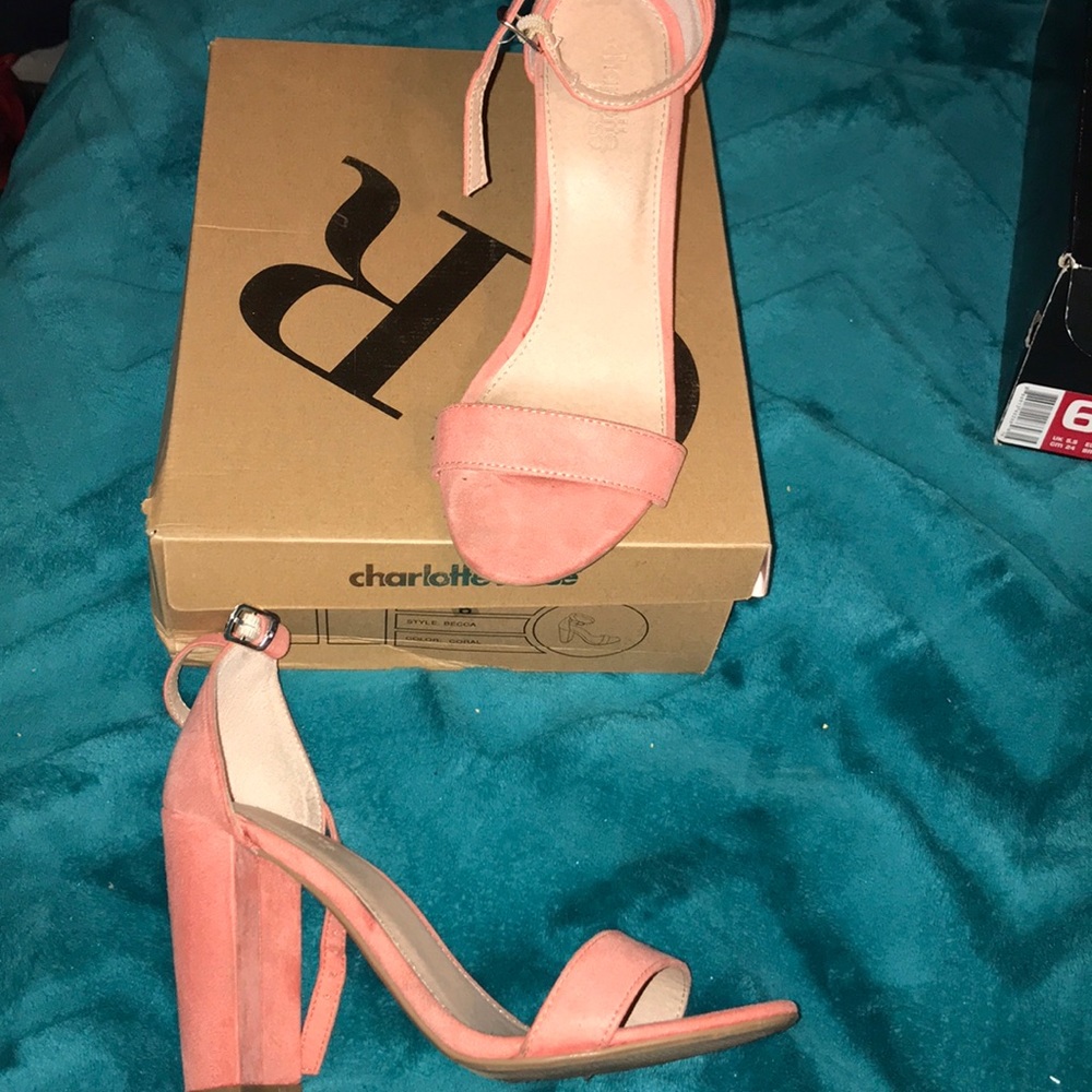 Peach heels 🍑